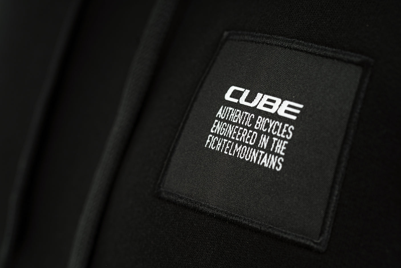 CUBE Organic Hoodie black